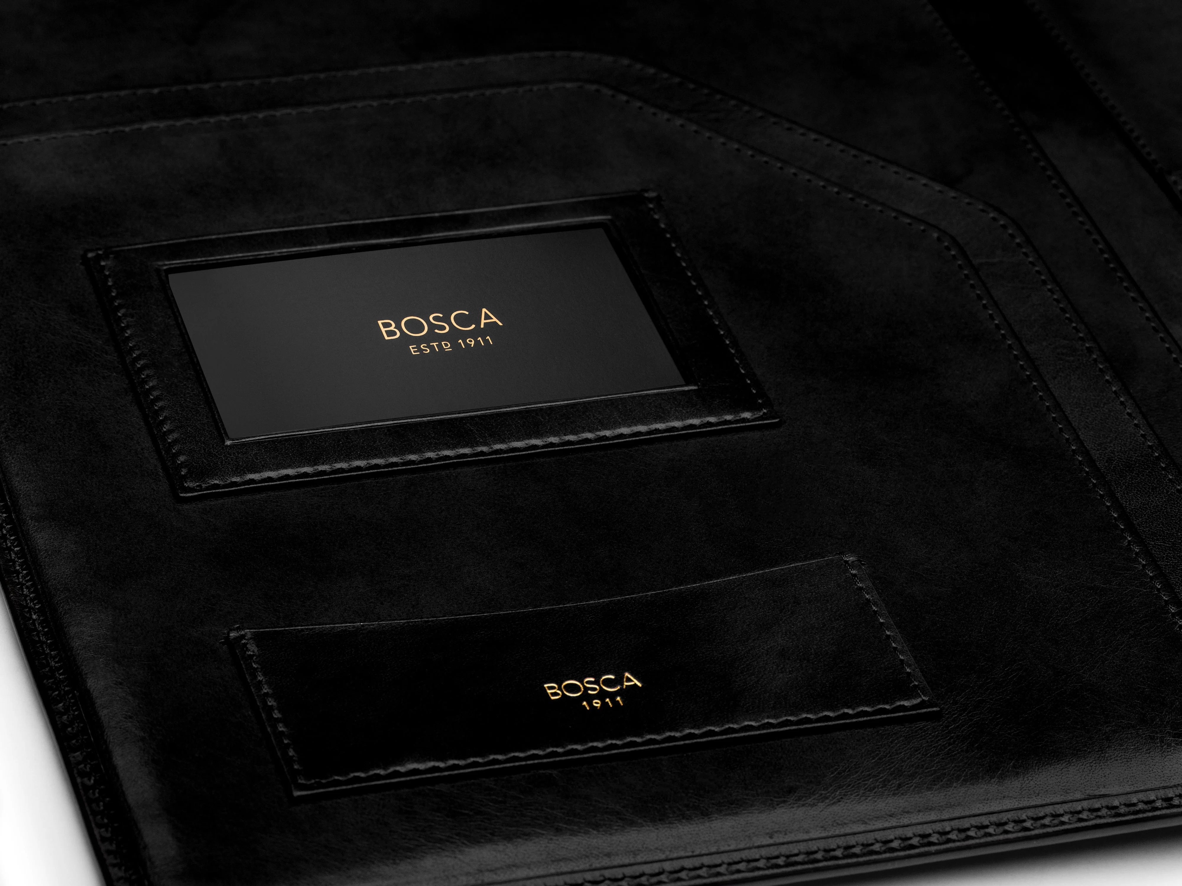 Old Leather Deluxe Leather Portfolio - Image 12